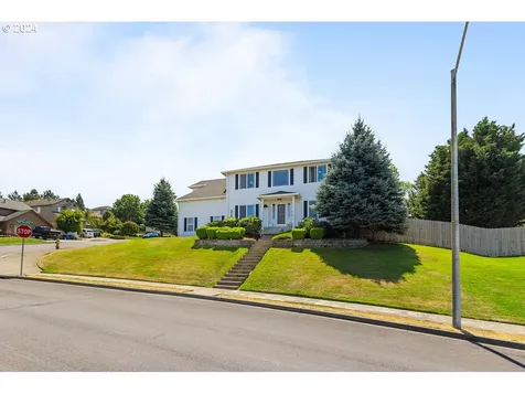3918 NW 17th Avenue Camas WA 98607