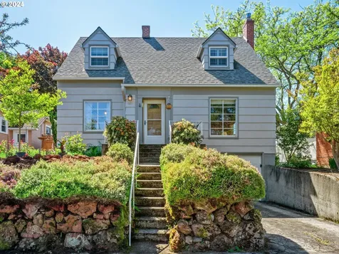 6815 Se 21st Avenue Portland OR 97202