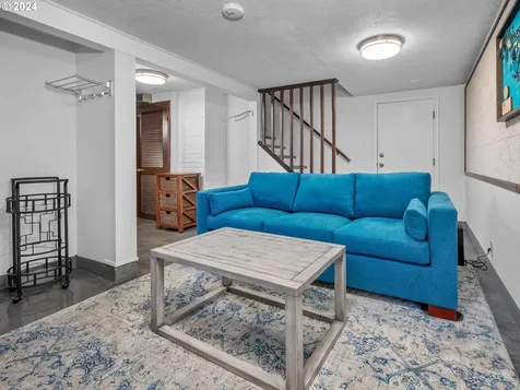 6815 Se 21st Avenue Portland OR 97202