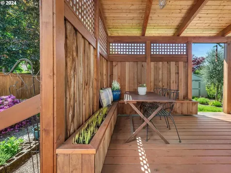 6815 Se 21st Avenue Portland OR 97202