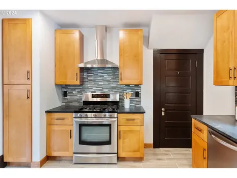 6846 Ne Mallory Avenue Portland OR 97211