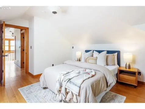 6846 Ne Mallory Avenue Portland OR 97211