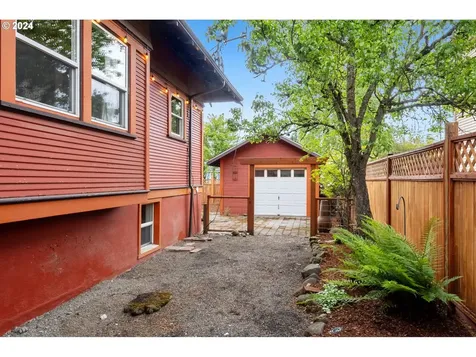 6846 Ne Mallory Avenue Portland OR 97211