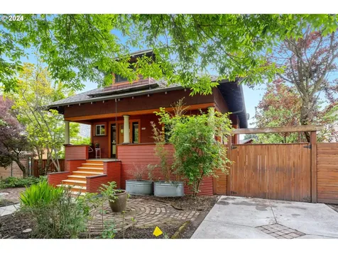 6846 Ne Mallory Avenue Portland OR 97211