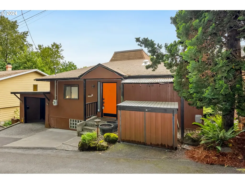 6920 SW 2nd Avenue Portland OR 97219
