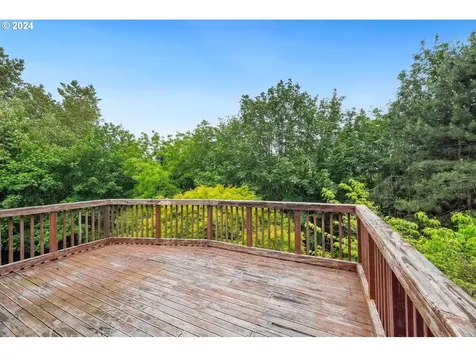 6920 SW 2nd Avenue Portland OR 97219