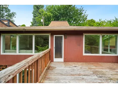 6920 SW 2nd Avenue Portland OR 97219
