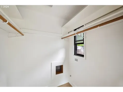 6920 SW 2nd Avenue Portland OR 97219
