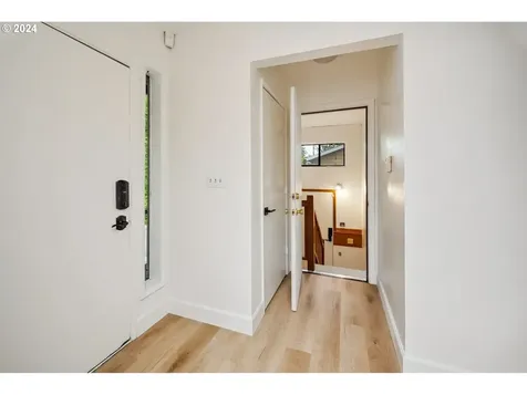 6920 SW 2nd Avenue Portland OR 97219