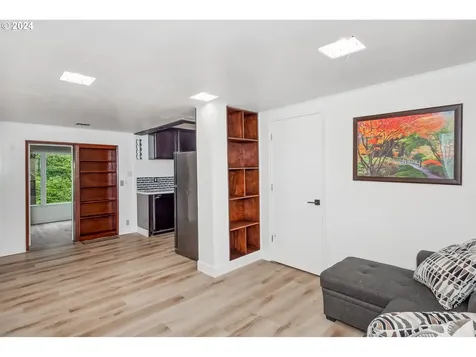 6920 SW 2nd Avenue Portland OR 97219
