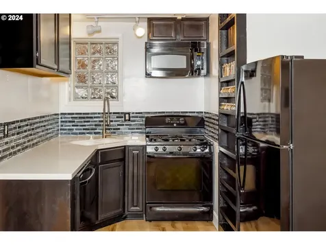 6920 SW 2nd Avenue Portland OR 97219
