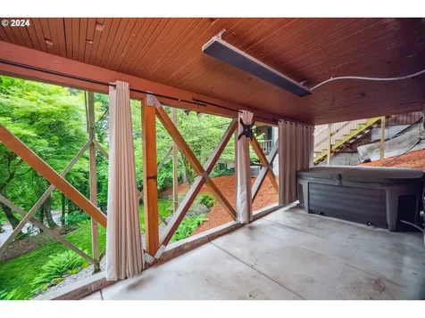 6920 SW 2nd Avenue Portland OR 97219