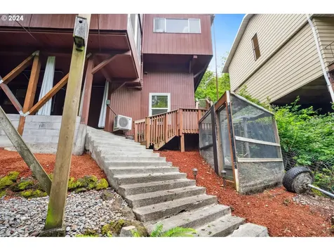 6920 SW 2nd Avenue Portland OR 97219