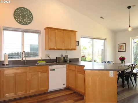 248 Sw Harder Avenue Dallas OR 97338