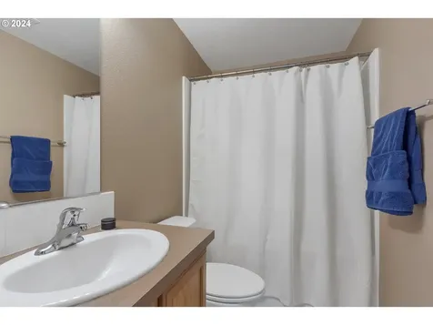 3720 NE Spring Meadow Court Mcminnville OR 97128