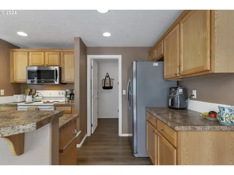 3720 NE Spring Meadow Court Mcminnville OR 97128