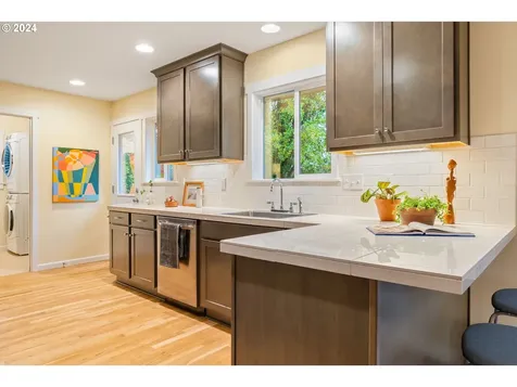 4710 SW 47th Avenue Portland OR 97221