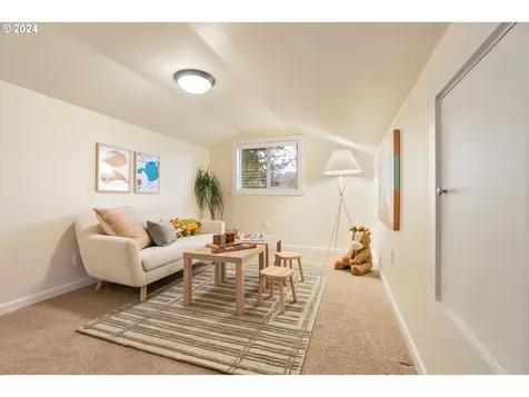 4710 SW 47th Avenue Portland OR 97221