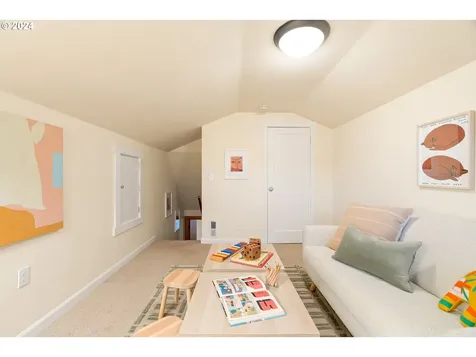 4710 SW 47th Avenue Portland OR 97221