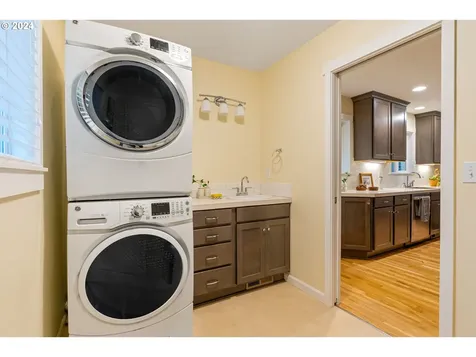 4710 SW 47th Avenue Portland OR 97221