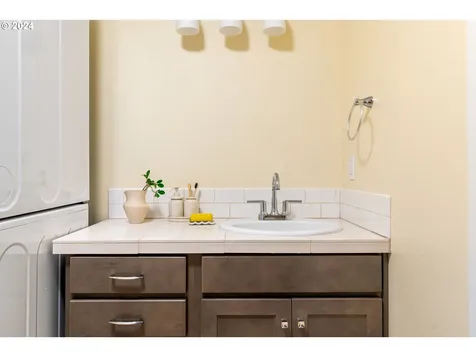 4710 SW 47th Avenue Portland OR 97221