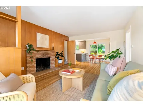4710 SW 47th Avenue Portland OR 97221