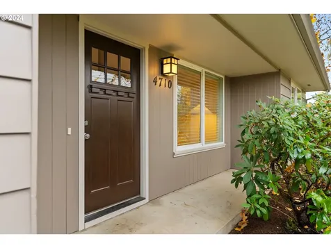 4710 SW 47th Avenue Portland OR 97221