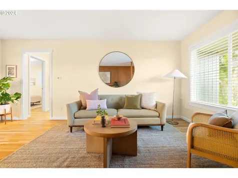 4710 SW 47th Avenue Portland OR 97221