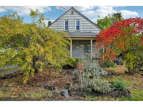 6738 SE 62nd Avenue Portland OR 97206
