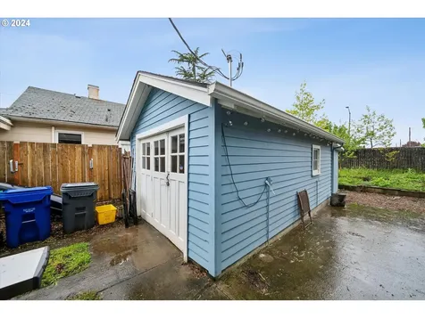 5709 Se Lafayette Street Portland OR 97206