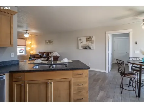 977 Forest Heights Street Sutherlin OR 97479