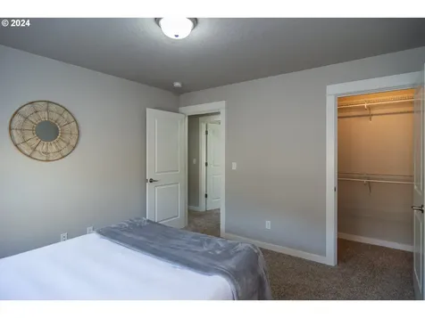 977 Forest Heights Street Sutherlin OR 97479
