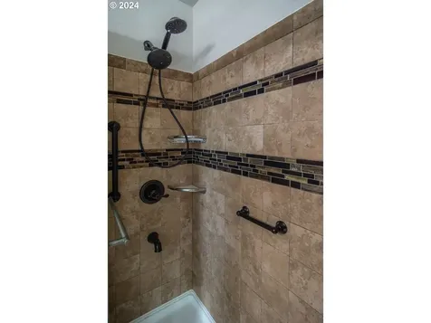 977 Forest Heights Street Sutherlin OR 97479