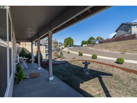 977 Forest Heights Street Sutherlin OR 97479