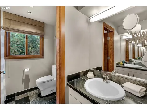 6690 SW Gable Parkway Portland OR 97225
