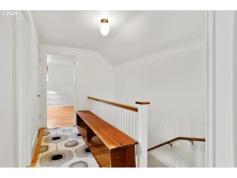 2148 Sw Edgewood Road Portland OR 97201