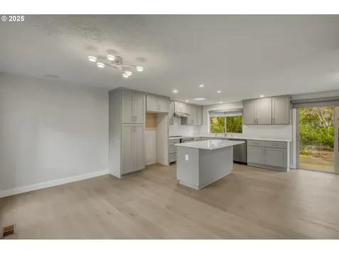 17900 SW Arborcrest Court Beaverton OR 97003