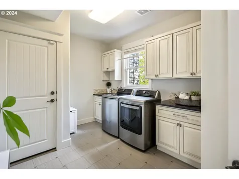 2881 Beacon Hill Drive West Linn OR 97068