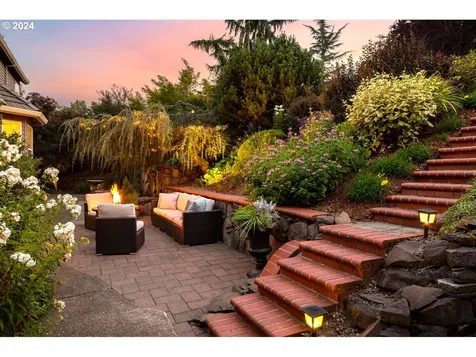 2881 Beacon Hill Drive West Linn OR 97068