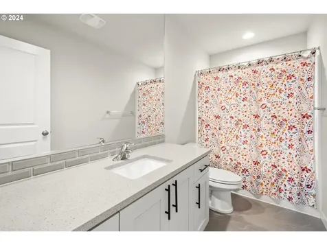 8716 N 5th Street Ridgefield WA 98642