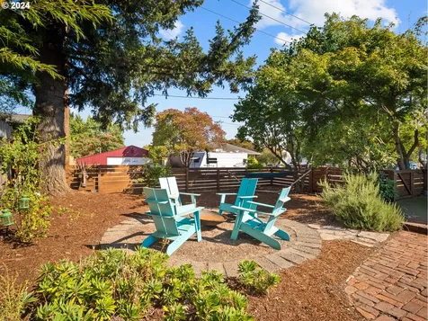 3836 Ne Emerson Street Portland OR 97211