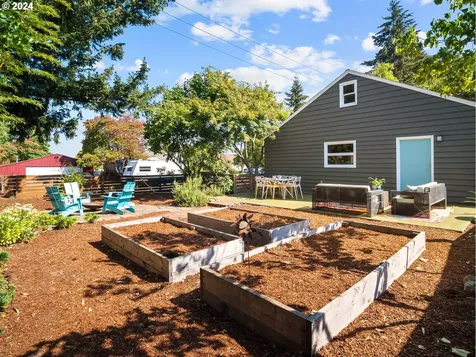 3836 Ne Emerson Street Portland OR 97211