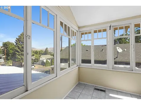 1214 Garrison Street The Dalles OR 97058
