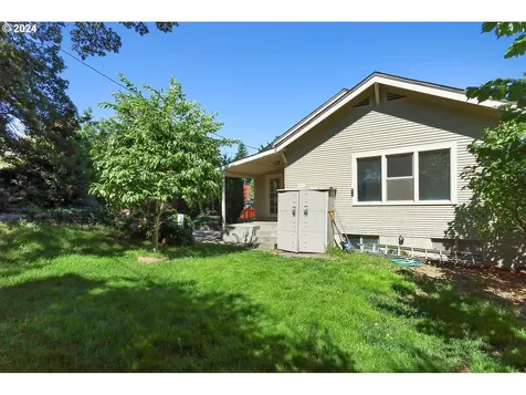 1214 Garrison Street The Dalles OR 97058