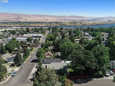 1214 Garrison Street The Dalles OR 97058