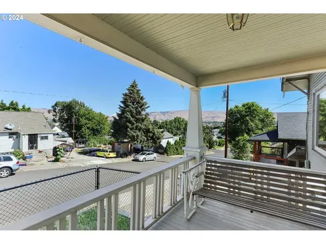1214 Garrison Street The Dalles OR 97058