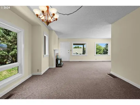 1214 Garrison Street The Dalles OR 97058