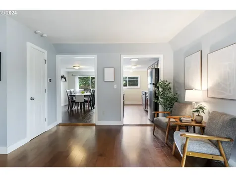 13519 Se Harrison Court Portland OR 97233