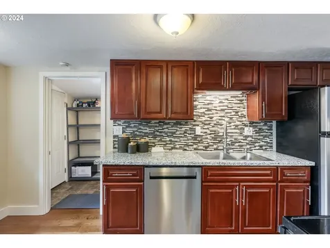 13519 Se Harrison Court Portland OR 97233