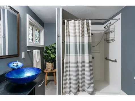 13519 Se Harrison Court Portland OR 97233